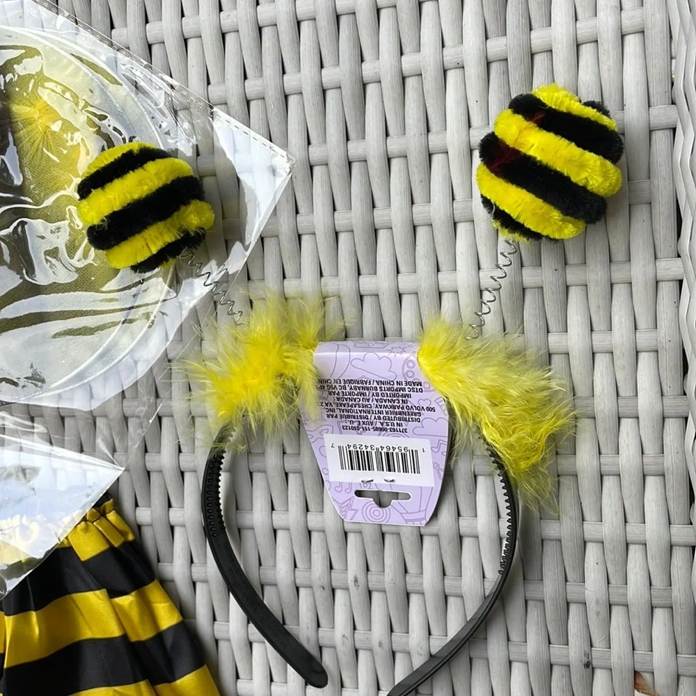 NEW 🐝 Girls Bumble Bee Halloween Costume Set Skirt, Wings and Headband Size 3+